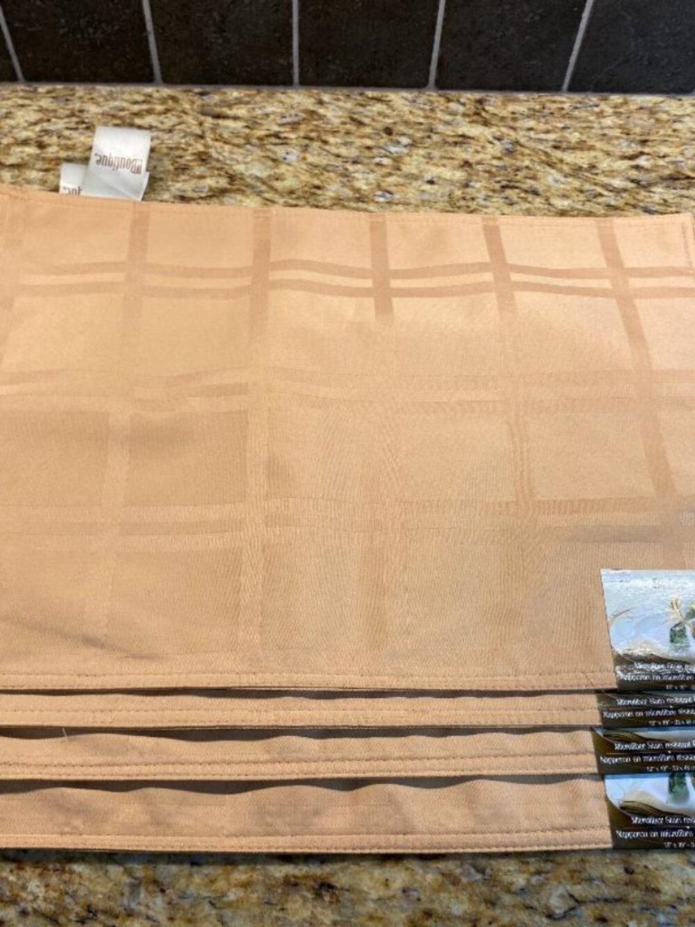 Boutique Jacquard Gold Stain Resistant Placemat Set of 4 ~ NEW